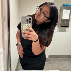 Meet your Posher, Monica